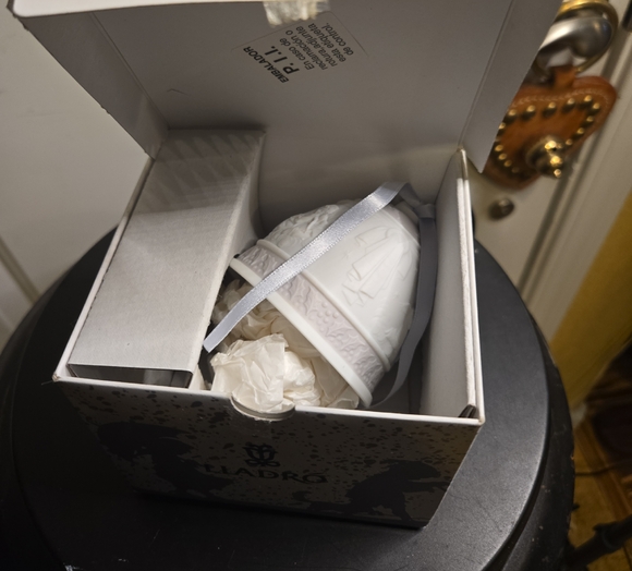 Lladró Other - Lladro 1995 Merry Christmas White Crystal Bell in Box